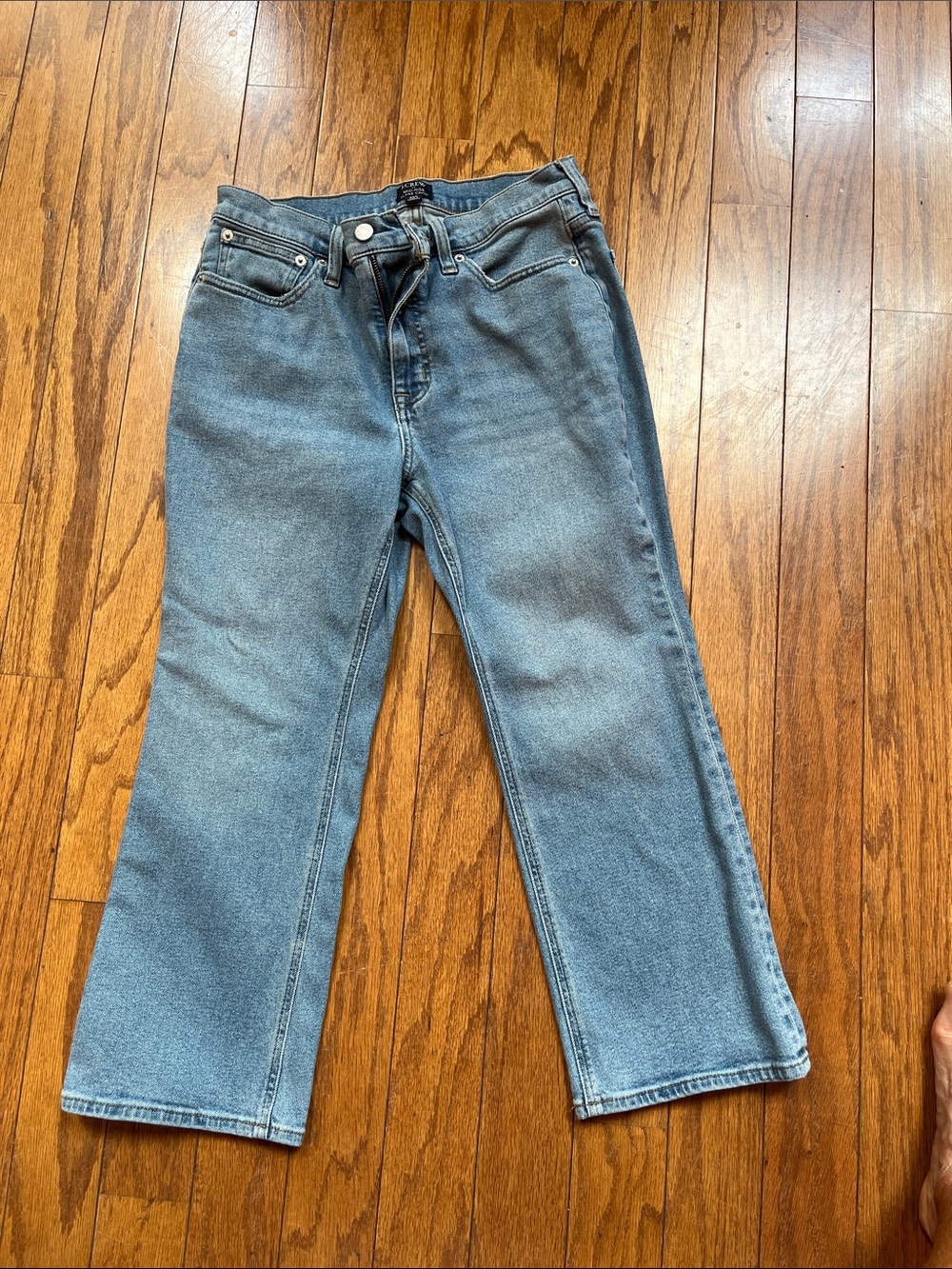 J. Crew Light Blue Petite Cropped Wide-Leg Jeans
Petite Alert! 29P